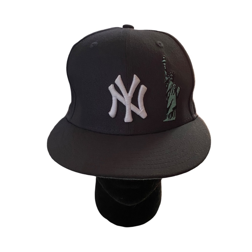 New Era New York Yankees Statue Of Liberty World Series’s Fitted Hat 7 1/8